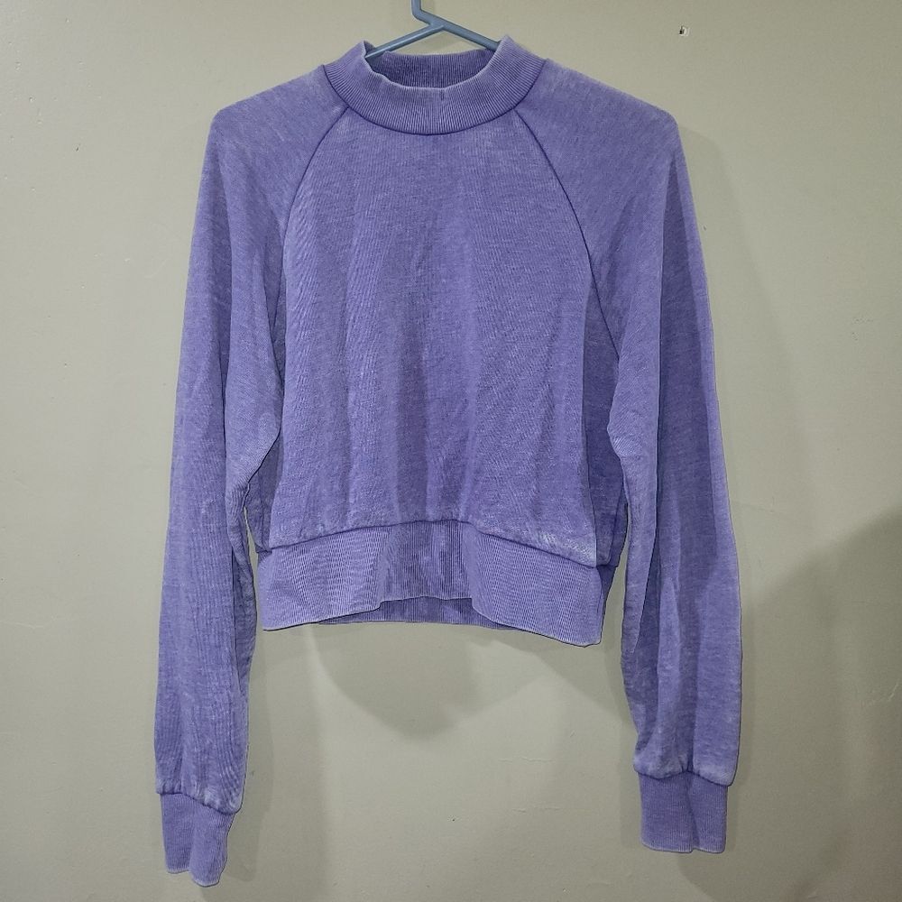 Forever 21 Size Medium Purple Cropped Sweatshirt